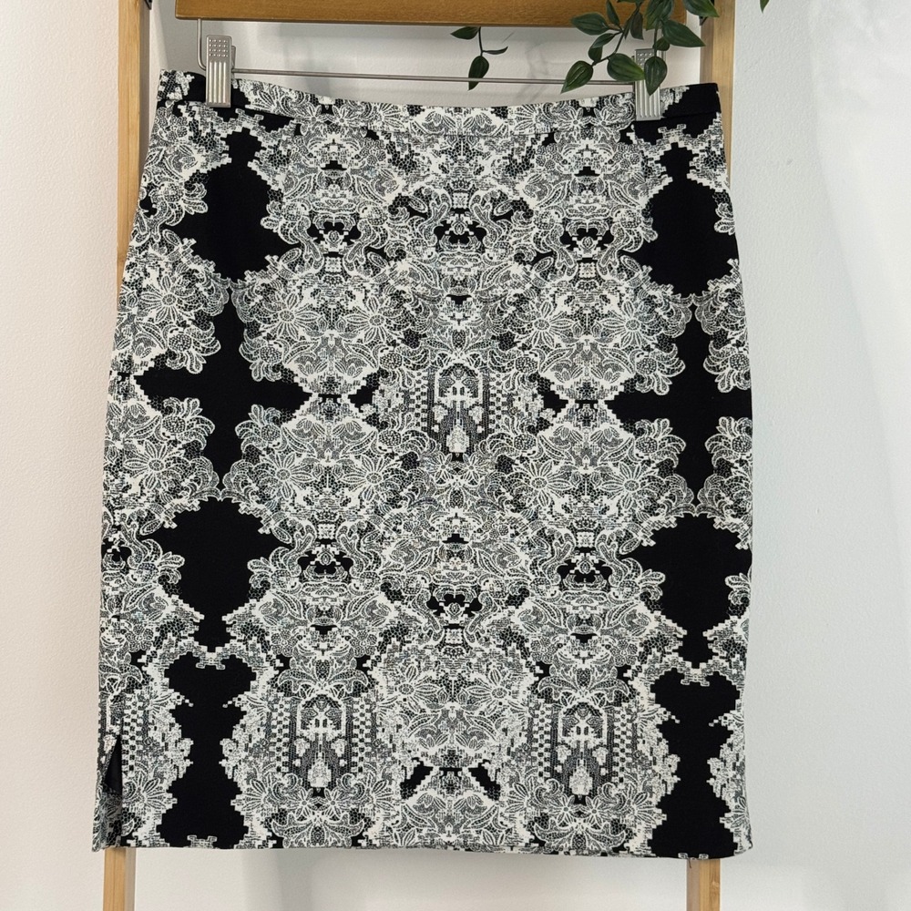 HM Womens Black White Damask Lace Print Pencil Skirt Size 10 Side Slit Lined